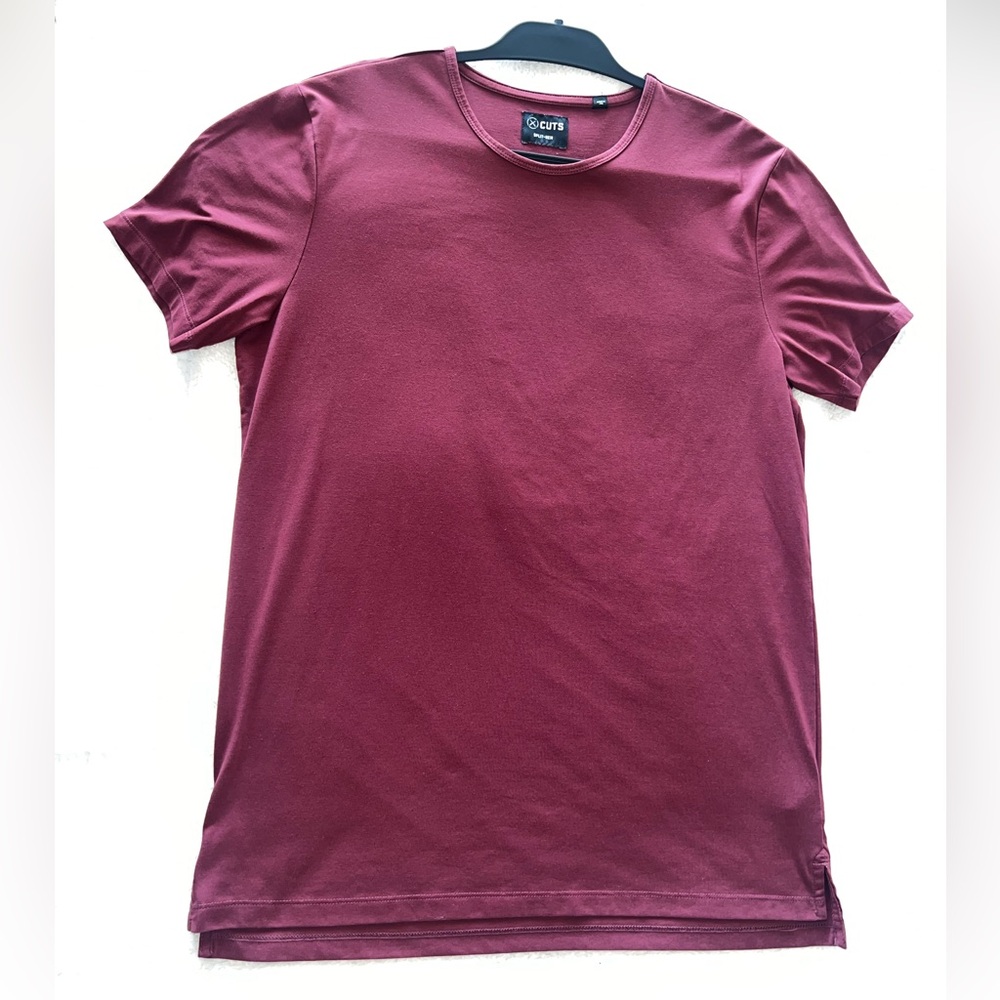 Cuts Clothing brand men’s XL shirt